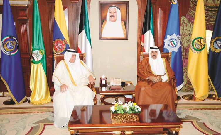 سمو ولي العهد الشيخ نواف الأحمد مستقبلا الشيخ خالد الجراح ﻿