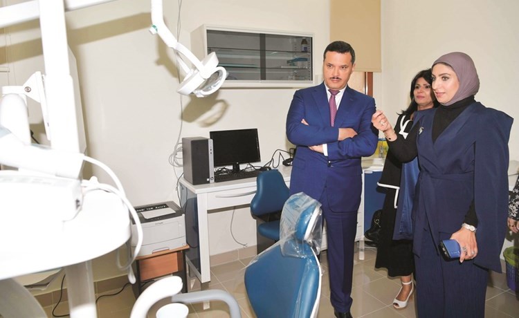  وخلال استعراض للمعدات بالمركز﻿