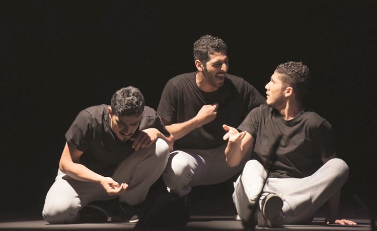 «لقمة عيش» العُمانية.. فرجة «تهد الحيل»..!