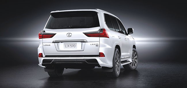 الساير تكشف النقاب عن لكزس LX S 2018