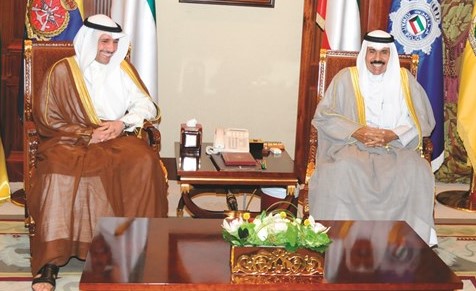 سمو ولي العهد الشيخ نواف الأحمد مستقبلا رئيس مجلس الأمة مرزوق الغانم	﻿