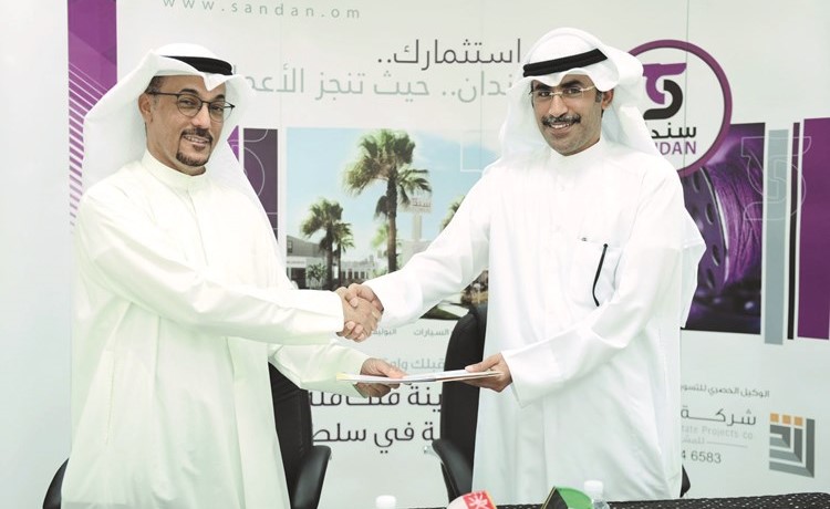 الجيماز والظفيري عقب توقيع اتفاقية التحالف﻿