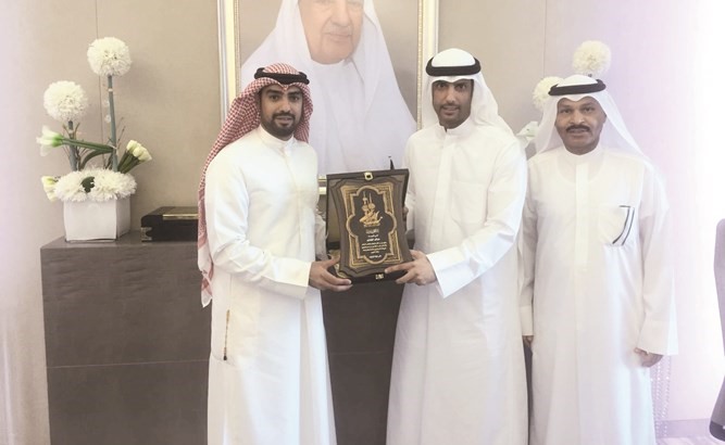  وتكريم من الغانم بحضور سامي بويابس﻿