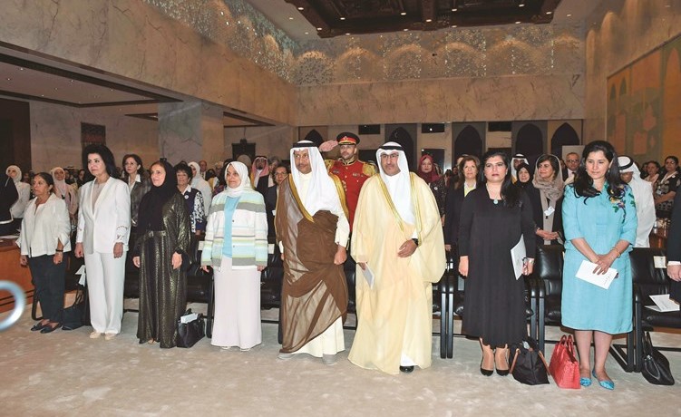 سمو رئيس الوزراء الشيخ جابر المبارك ود. محمد الفارس وهند الصبيح والشيخة انتصار سالم العلي والشيخة اعتماد الخالد والأميرة سمية بنت الحسن في مقدمة الحضور ﻿