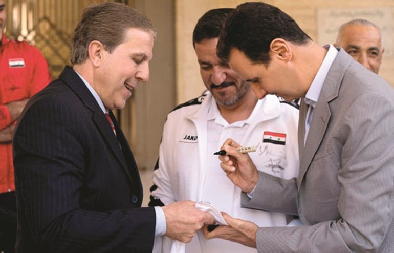  ﻿ويوقع لمدرب المنتخب ايمن الحكيم ﻿