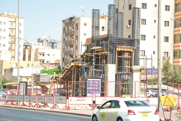 محافظة الفروانية تشيد بجهود «الأشغال» لبدء إنشاء جسر عبور مشاة بين منطقتي الفروانية وخيطان