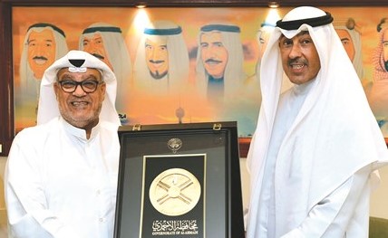المحافظ الخالد مكرما المزارع دعيج العنزي﻿