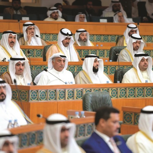 ناصر الدوسري وشعيب المويزري وعبدالله فهاد ومبارك الحجرف﻿
