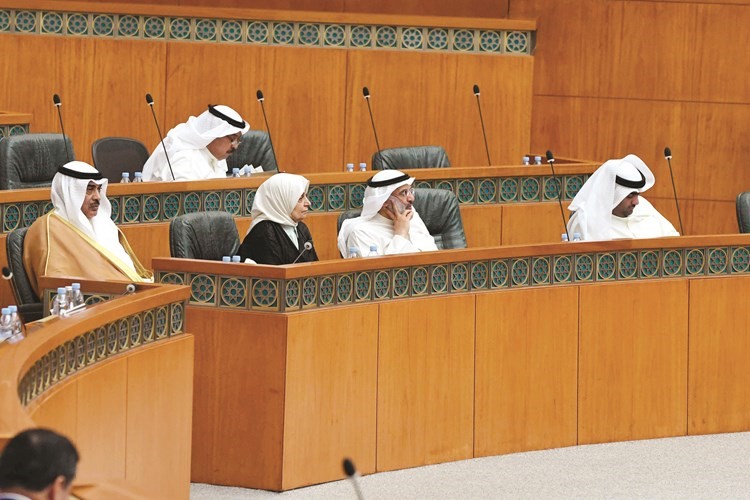 الشيخ صباح الخالد وهند الصبيح وعبدالرحمن المطوع وخالد الروضان﻿