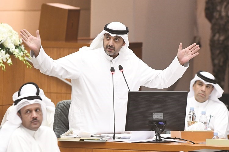 الشيخ محمد العبدالله متحدثا﻿