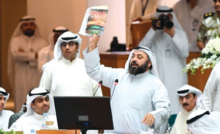 د. وليد الطبطبائي مؤيدا الاستجواب