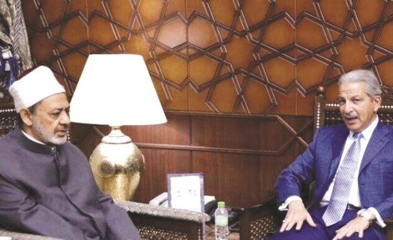 د.أحمد الطيب مستقبلا السفير السعودي بالقاهرة أحمد قطان (اليوم السابع)﻿