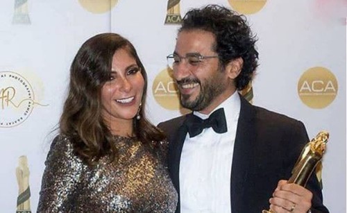 بالفيديو.. منى زكي تهدد زوجها أحمد حلمي على الهواء.. والأخير يردّ