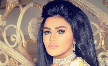 بالفيديو .. أحلام بسيارتها الفارهة في مدرسة ابنتيها.. وتتلقى رسالة طريفة