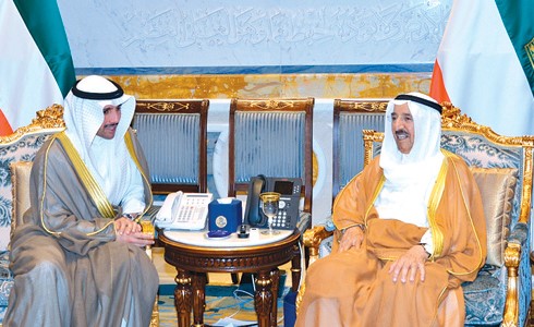 صاحب السمو الأمير الشيخ صباح الأحمد مستقبلا رئيس مجلس الأمة مرزوق الغانم