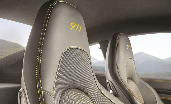 بورشه «911 كاريرا تي».. عودة ناجحة إلى الجذور