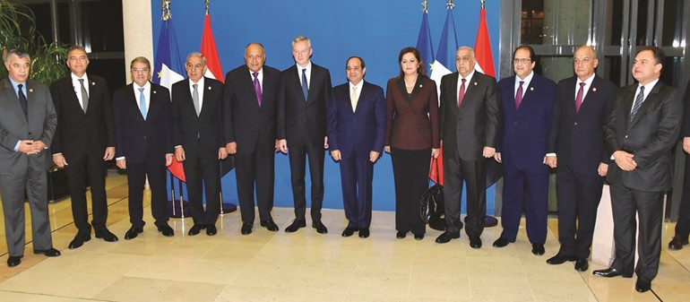 الرئيس عبدالفتاح السيسي والوفد المرافق في مقر وزارة الاقتصاد والمالية الفرنسية﻿