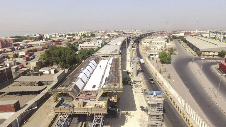 بداية جسر جابر من منطقة الشويخ﻿