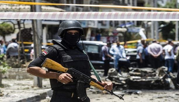 مصر: مقتل 12 إرهابياً بعد مواجهة مع قوات الشرطة على طريق "الواحات"