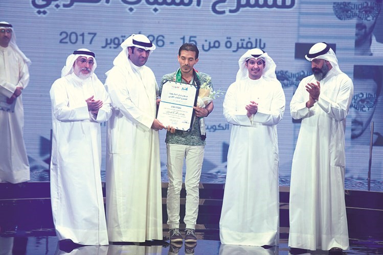 شهادة تقدير للموسيقي سامر ابو هنطش من مسرحية مروح ع فلسطين﻿