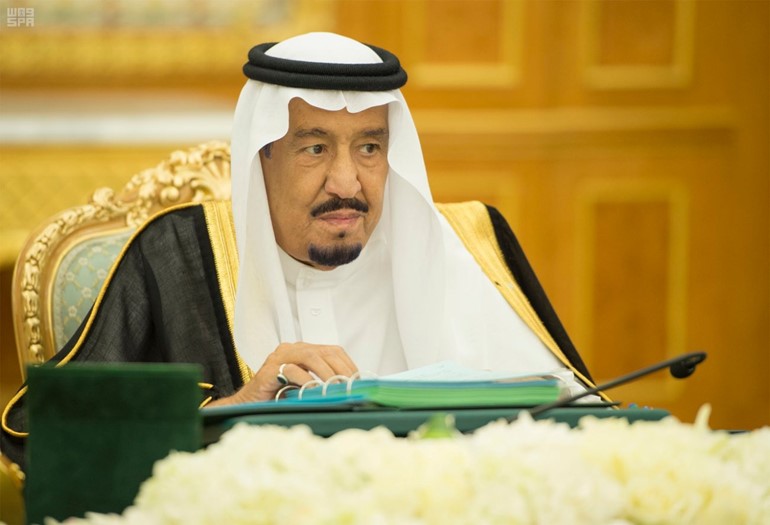خادم الحرمين يوافق على البدء في مشروع تأهيل بئر (زمزم)
