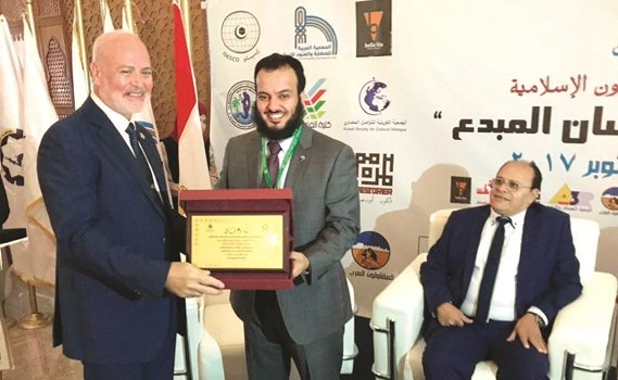 النجاة تكرم المؤسسات المشاركة﻿