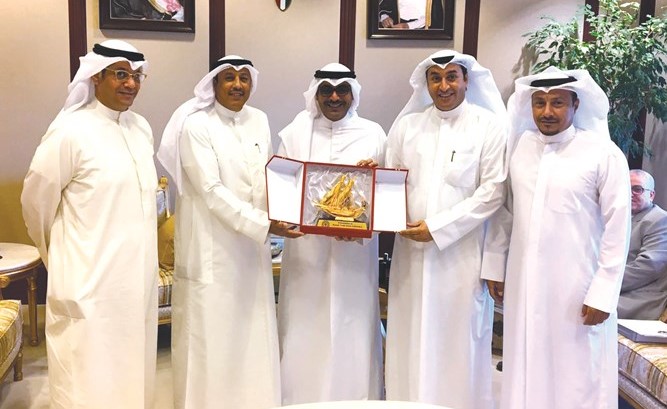 الاتحاد «العمال» بحث القضايا العمالية مع رئيس جهاز متابعة الأداء الحكومي