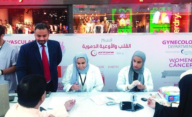 «إعانة المرضى» شاركت في المعرض الصحي بالأڤنيوز