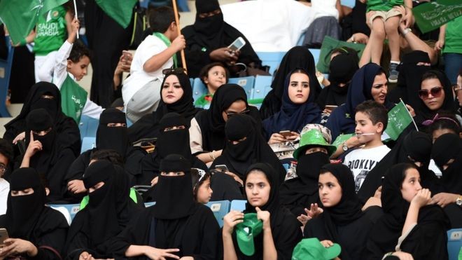 السعودية..السماح للنساء بحضور الاستادات الرياضية بداية العام المقبل