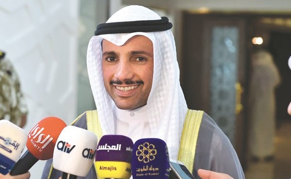رئيس مجلس الامة مرزوق الغانم متحدثا الى الصحافيين﻿