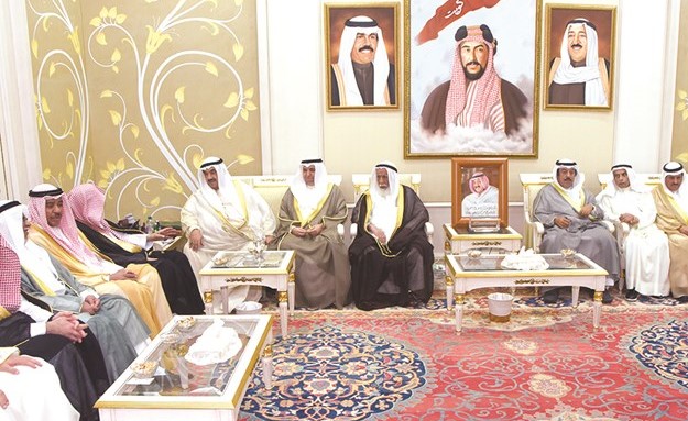 سمو الشيخ ناصر المحمد والشيخ د. عبدالله بن عبدالمحسن التركي والمستشار فيصل الحجي والشيخ علي الجراح وإسماعيل الشطي وحمود الرومي ﻿﻿والشيخ د. سالم الجابر وعبدالرحمن الغنيم والمستشار محمد ضيف الله شرار﻿