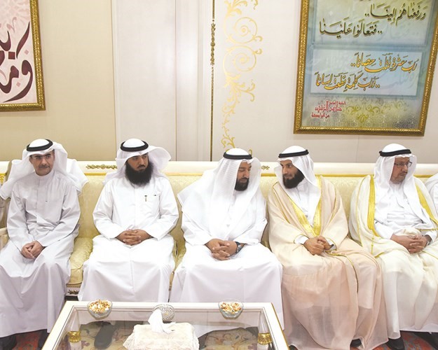 د. علي العمير ود. نايف العجمي ود. عادل الفلاح﻿
