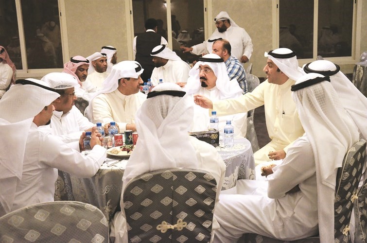 حوار بين الشحومي وفليطح﻿