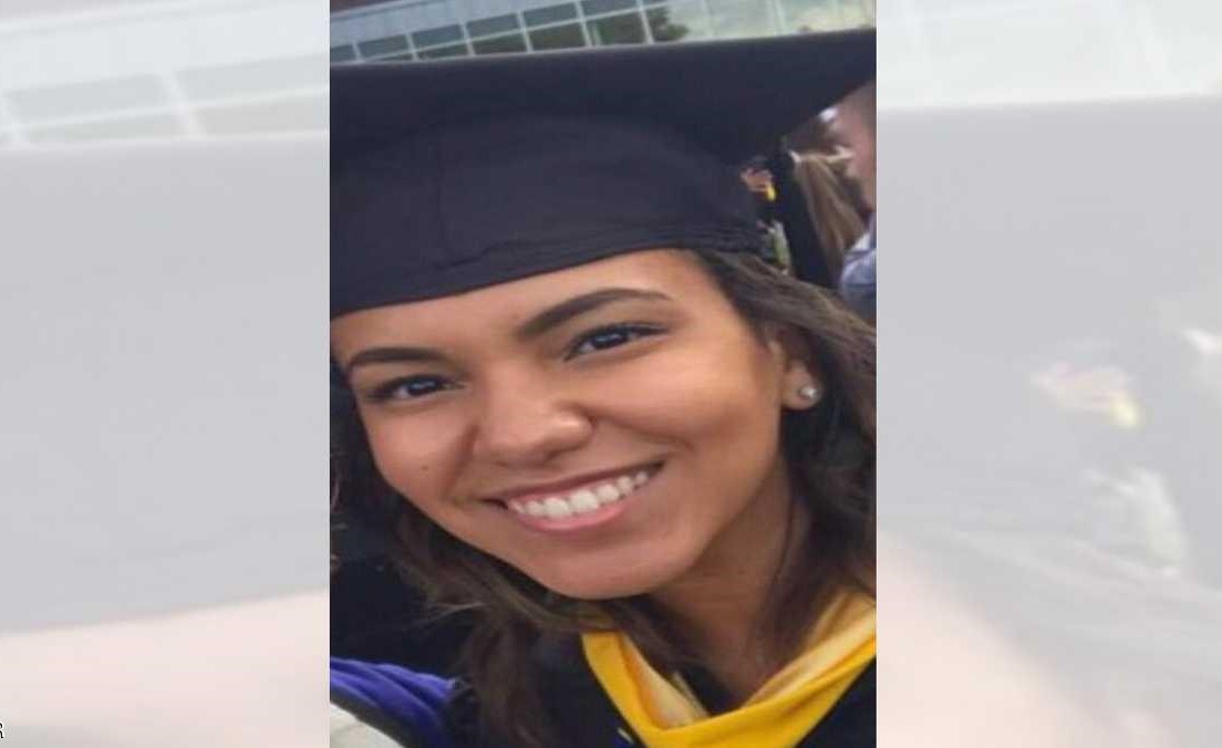 حادث "عجيب" يودي بحياة شابة أميركية أثناء القيادة