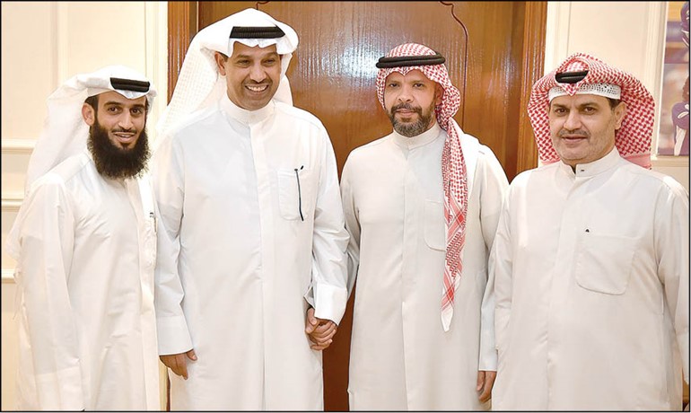د.حمود فليطح حرص على الحضور والتهنئة