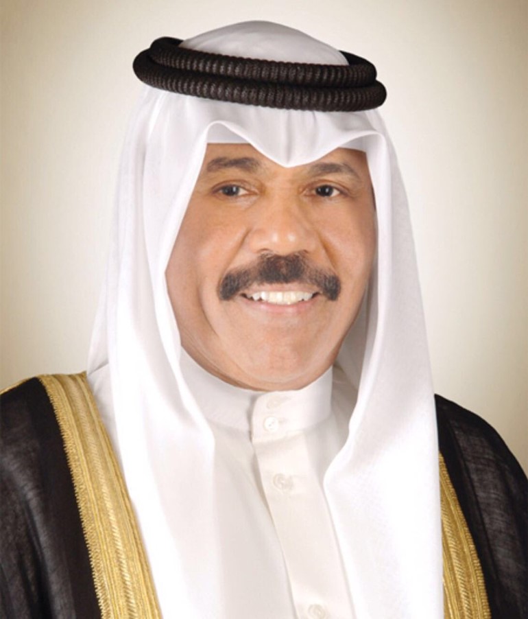 ولي العهد يهنئ المبارك برئاسة مجلس الوزراء