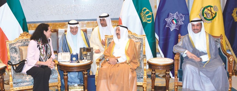 صاحب السمو الأمير الشيخ صباح الأحمد مستقبلا رئيس مجلس الأمة مرزوق الغانم ورئيس مجلس الشيوخ في مملكة بلجيكا كريستين دوفرين﻿