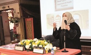 د.البحوه خلال المحاضرة﻿