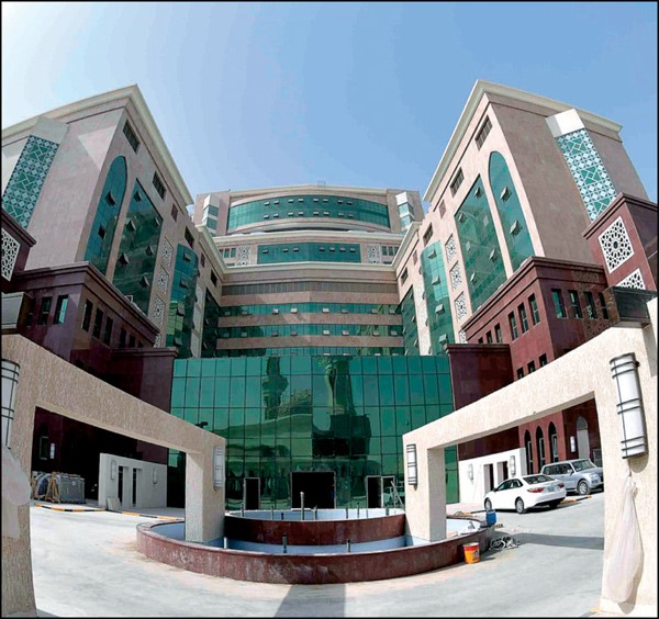 بالفيديو.. وزير الأشغال: إنجاز 35% من أعمال قواعد المطار الجديد