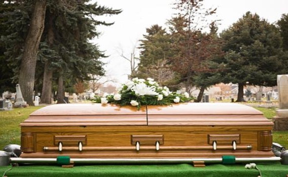 5 أشخاص نهضوا من نعوشهم أحياء... رعب داخل التوابيت