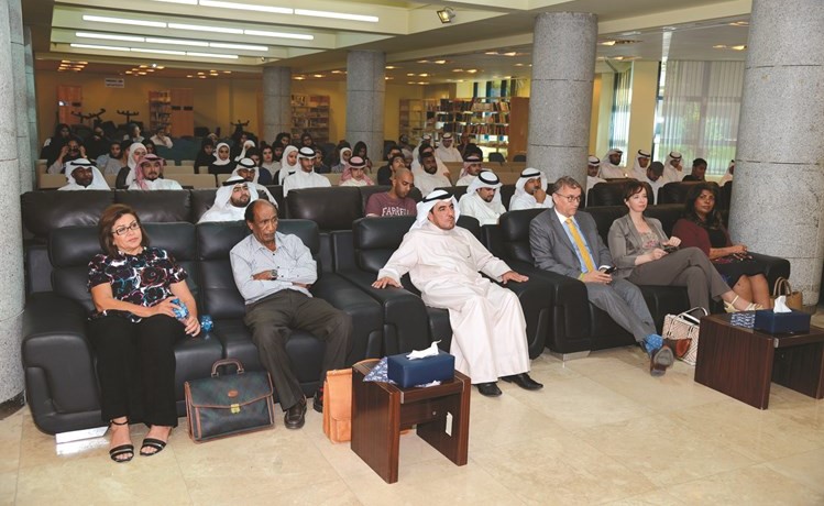 «الحوار في حلّ الأزمات لدول جنوب أوروبا» بـ «العلوم الاجتماعية» نظمها قسم العلوم السياسية
