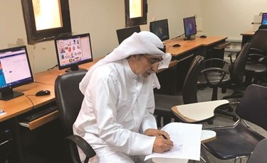 «التصحيح الآلي للاختبارات» بالمعهد العالي للخدمات الإدارية والمكتبية