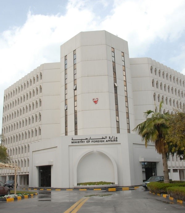 البحرين تطلب من رعاياها مغادرة لبنان فورا