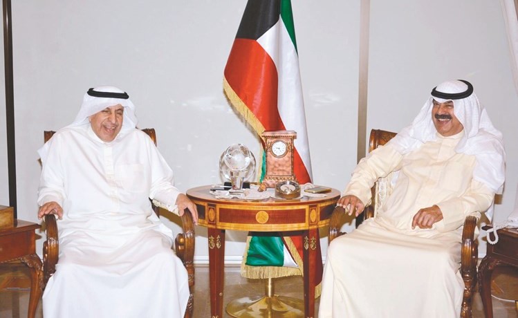 خالد الجارالله خلال لقائه مع السفير السعودي د.عبدالعزيز الفايز	﻿