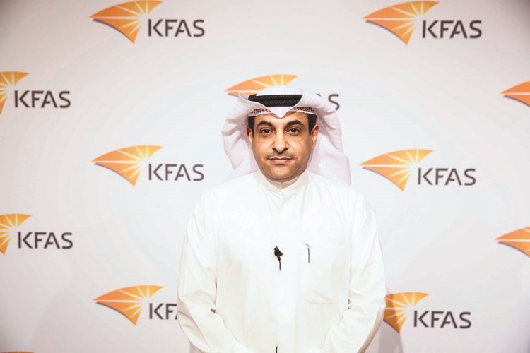 د.طلال العازمي﻿