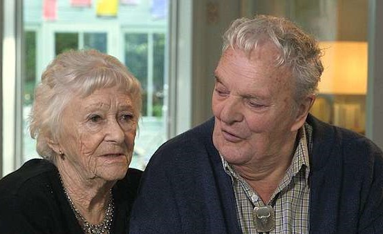 بالصور.. هكذا حافظ أزواج على سعادتهم أكثر من 70 عامًا