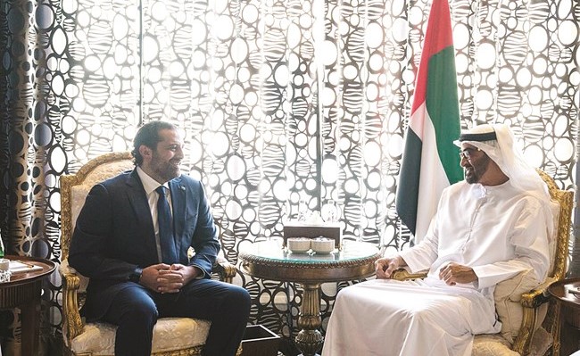 صاحب السمو الشيخ محمد بن زايد ولي عهد ابوظبي نائب القائد الاعلى للقوات المسلحة مستقبلا الرئيس سعد الحريري	(وام)﻿