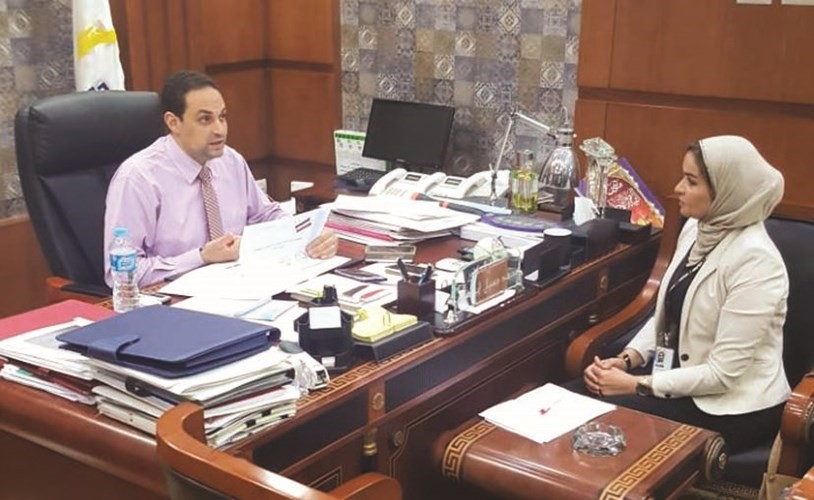 المستشار محمد جميل متحدثا للزميلة هالة عمران﻿