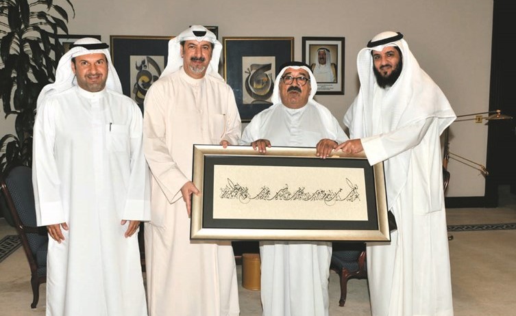 الشيخ ناصر صباح الأحمد لدى استقباله رومي الرومي ووليد الشطي وفريد العلي﻿