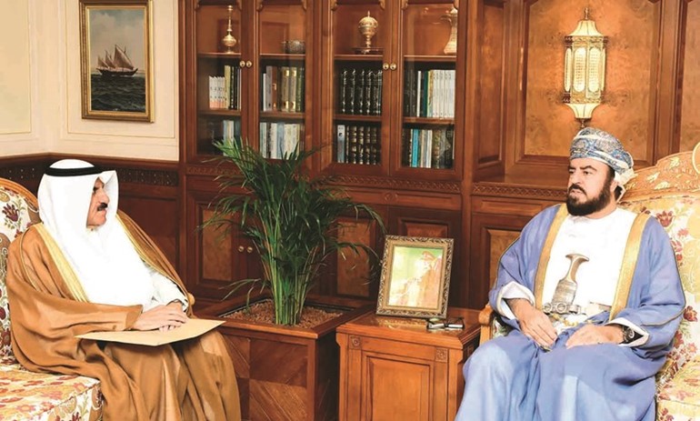  ﻿نائب رئيس الوزراء لشؤون العلاقات والتعاون الدولي والممثل الخاص لسلطان عمان اسعد آل سعيد مستقبلا السفير فهد المطيري﻿